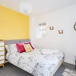 Brand New Lsiting!Wonderful One Bedroom Apartment