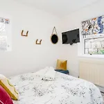 Brand New Lsiting!Wonderful One Bedroom Apartment